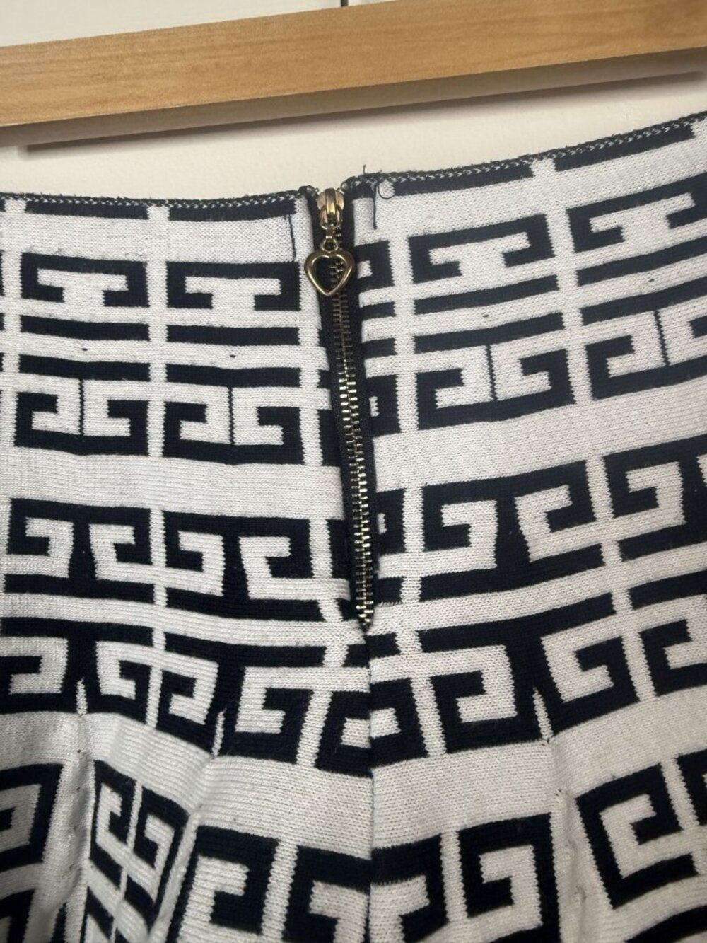 Pinklicious Women's Y2K Black/White Geometric Pattern Mini Skirt - One Size - Picture 4 of 5